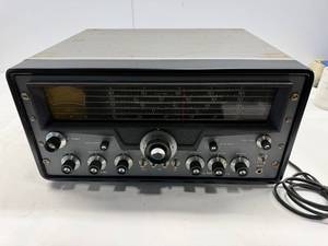 lot 28 image: HALLICRAFTERS MODEL SX-101A