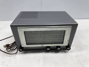 lot 47 image: HALLICRAFTERS MODEL 5R100A RECEIVER