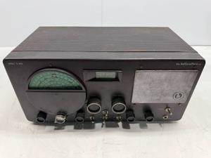 lot 65 image: HALLICRAFTERS MODEL S-40A RECEIVER