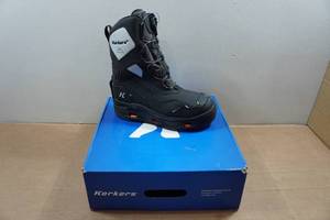 lot 6 image: Korkers Polar Vortex 1200 Mens Winter Boots - Size 10