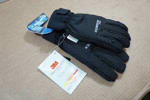 lot 21 image: Clam Ice Armor Delta Glove - 2XL