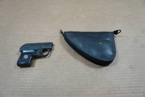 lot 28 image: Gerstenberger & Co Model 6 .22 Cal Blank Starter Pistol