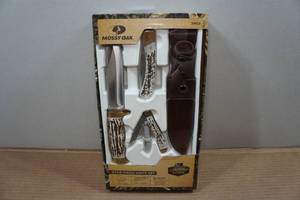 lot 56 image: Mossy Oak Stag Finish Knife Set