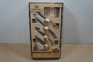 lot 58 image: Mossy Oak 4-Pack Stag Finish Knife Set