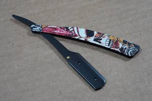 lot 70 image: Folding Straight Edge Razor