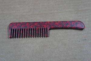 lot 72 image: 7 Comb Knife