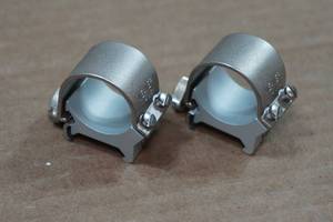lot 104 image: Weaver 1 Scope Mounts - Stainless