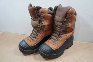 lot 160 image: Cabelas Extreme Predator Plus Boots - Size 11D