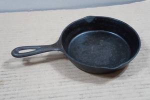 lot 164 image: Cast Iron 6.5 Skillet