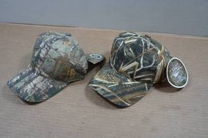 lot 171 image: 2 Realtree Hats