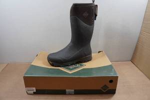 lot 196 image: Muck Boots Mens Arctic Ice Grip AT Tall Boots - Size 14
