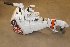 lot 129A image: 1981 Montgomery Ward Chrysler Sea King 15 HP Outboard Boat Motor