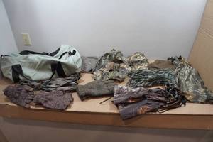 lot 239 image: Assorted Hunting Camo and Gloves