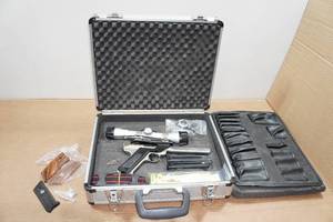 lot 1H image: 2002 Ruger Mark II Competition Target Model .22 LR Semi-Auto Pistol - 6-78 Tapered Barrel - NcStar Scope