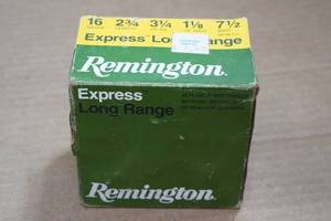 lot 377 image: 25 Remington Express 16 Gauge 2-34 7.5 Shot Shotshells