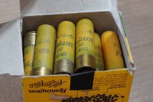 lot 386 image: 23 Federal Premium 20 Gauge 3 Magnum 6 Shot Shotshells