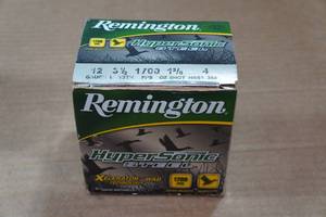 lot 393 image: 25 Remington HyperSonic 12 Gauge 3-12 Steel 4 Shot Shotshells