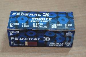 lot 424 image: 10 Federal Shorty 12 Gauge 1-34 8 Shot Shotshells