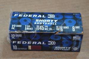 lot 425 image: 10 Federal Shorty 12 Gauge 1-34 8 Shot Shotshells