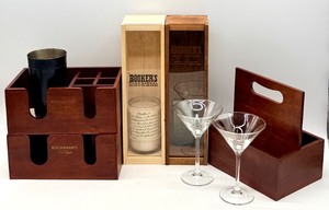 lot 175 image: Bookers Bourbon Gift Set & Buchanans De Luxe Wood Boxes - Packaging & Display Items