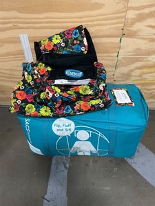 lot 9 image: LoveSac CitySac with Cover