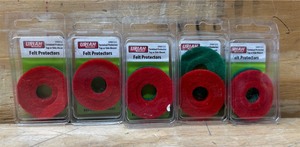 lot 33 image: Uriah Felt Protectors lot of 5