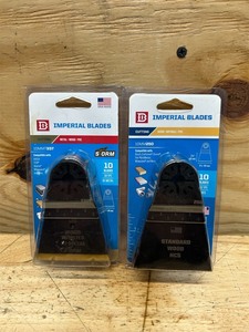 lot 46 image: Imperial Blades (lot of 2)