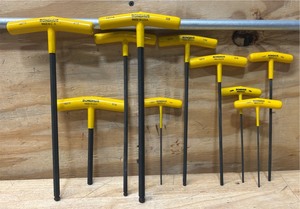 lot 69 image: T-Handle Ball EndHex lot of 10