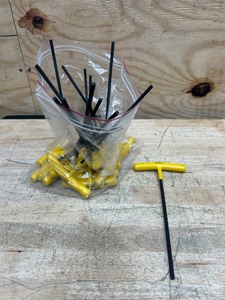 lot 142 image: Bondhus T-Handle Hex Key (lot of 17)