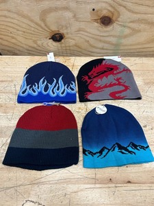 lot 143 image: Winter hats (lot of 4)