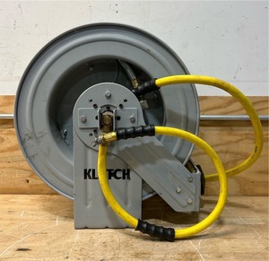 lot 172 image: Klutch Auto-Rewind Air Hose Reel with 12in. x 100ft. Oil-Resistant Rubber Hose, 300 PSI TX MSRP $579.99