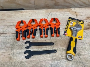 lot 193 image: Wrenches And Clamps (lot of 7)