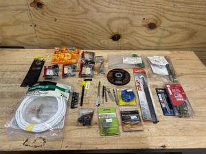 lot 211 image: Bin of random tools