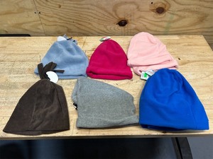 lot 216 image: Winter Hats (lot of 9)