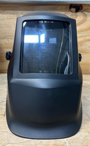 lot 220 image: Lincoln Electric Welding Helmet Fixed Shade Lens