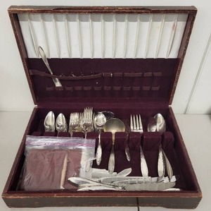 lot 13L image: Stainless Steel Flatware Set with Case and Polishing Cloths