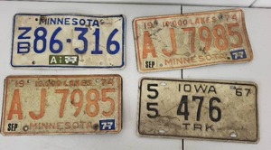 lot 18L image: Vintage Minnesota and Iowa License Plates Collection 1967-1977