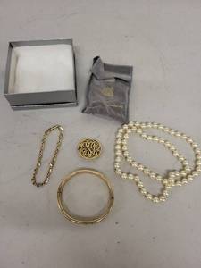 lot 35L image: Vintage Jewelry Collection with Pearl Necklace, Gold-Tone Bracelet, Chain Bracelet, and Brooch