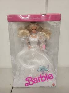 lot 79L image: Barbie Wedding Fantasy Doll in Original Box 1989 Mattel