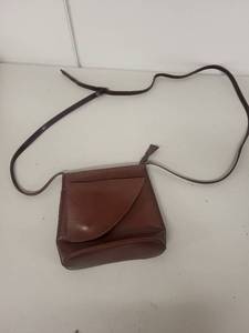 lot 86L image: Vera Pelle Made in Italy Brown Leather Crossbody Purse