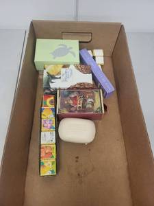 lot 91L image: Collection of Decorative Soaps and Bath Cubes Assorted Scents
