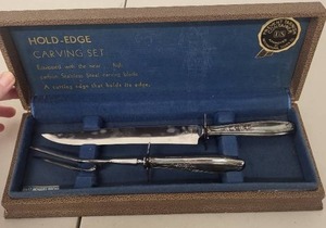 lot 13AE image: 1847 Rogers Bros Hold-Edge Carving Set in Presentation Box
