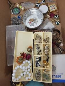 lot 33AE image: Large Assorted Vintage Jewelry Lot with Trinket Boxes