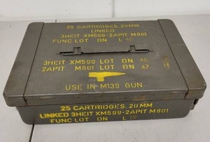 lot 56AE image: Military Metal Ammo Can for 25 Cartridges 20mm M139 Gun