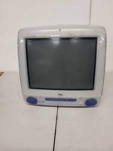 lot 72AE image: Apple iMac G3 Blueberry All-In-One Desktop Computer