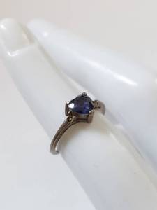 lot 14Q image: Vintage Heart-Shaped Ring with Blue Stone