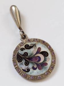 lot 15Q image: Ornate Sterling Cloisonne Round Pendant with Purple Stones