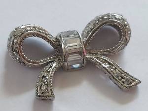 lot 34Q image: Vintage Sterling Silver Bow Brooch with Rhinestone Accents