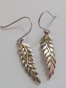 lot 92Q image: Sterling Silver Leaf Design Earrings 925 Thailand