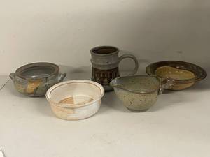 lot 42U image: Lot of 5 Vintage Pottery Pieces including Faye Whisler